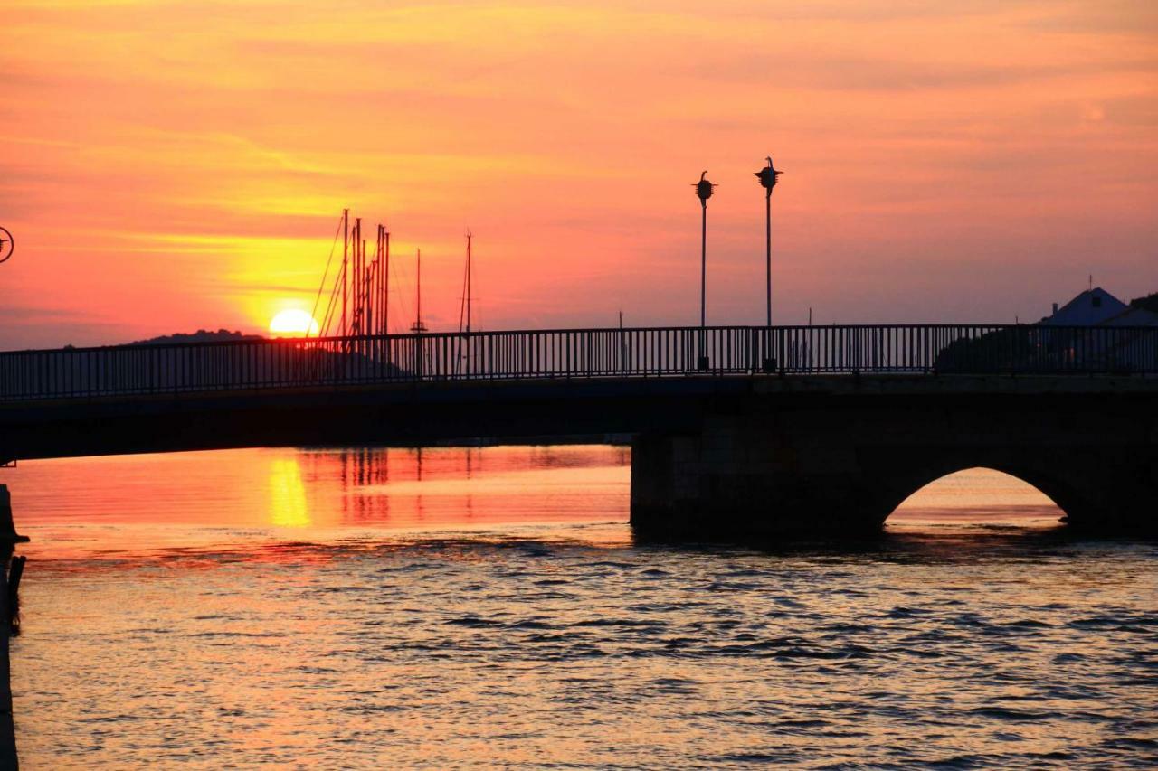 Apartmani Prova Tisno Luaran gambar