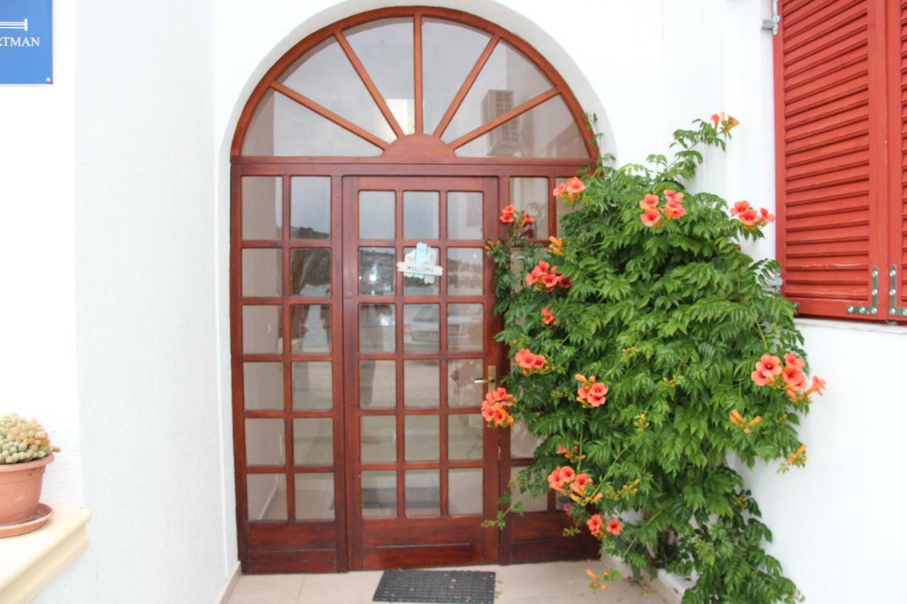 Apartmani Prova Tisno Luaran gambar